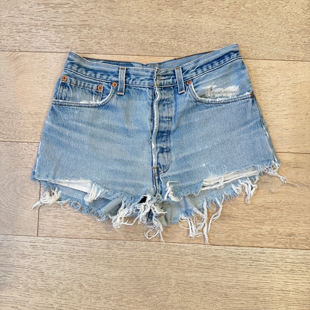 Vintage Levi’s Distressed Denim Women Shorts